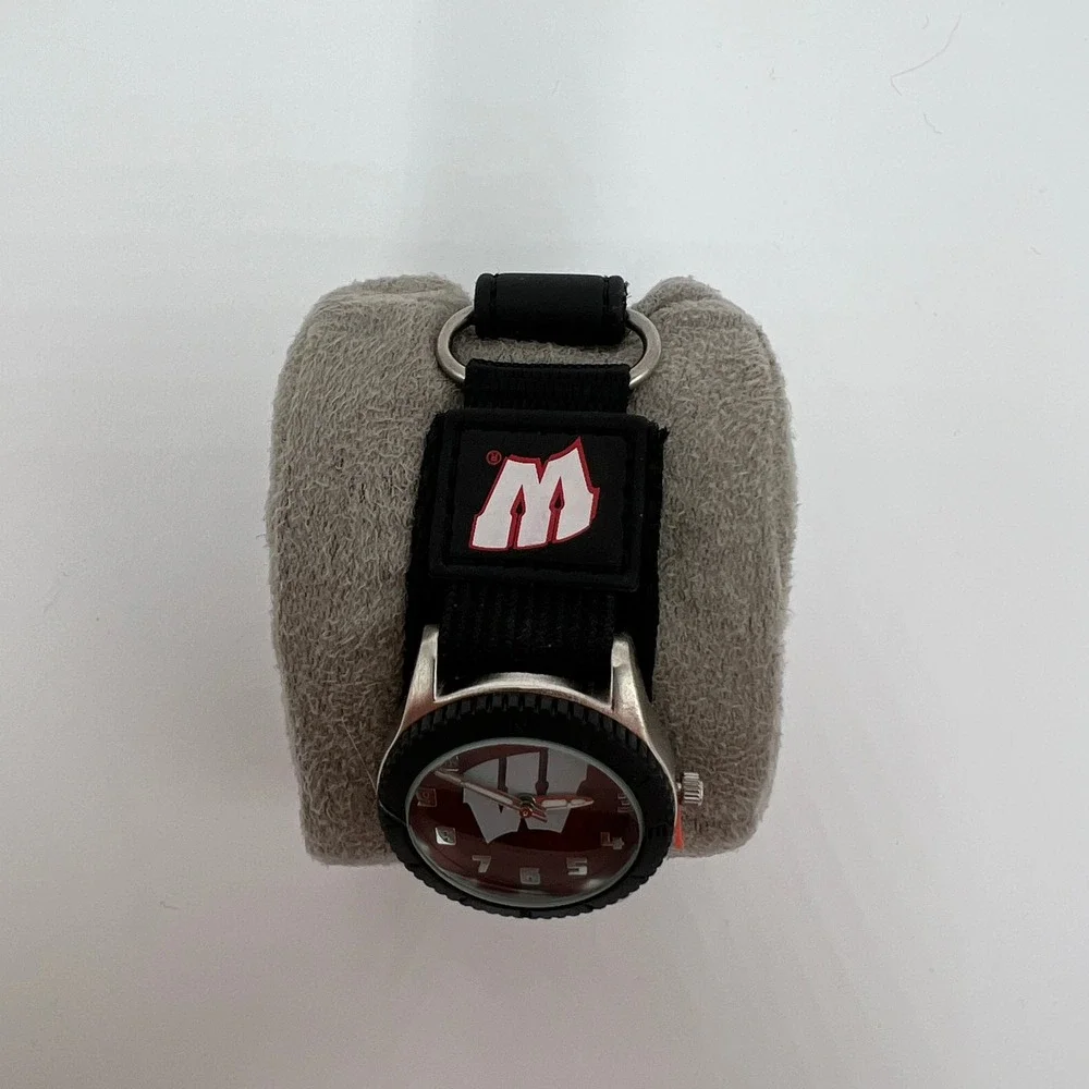 Game Time Wisconsin Badgers NCAA Watch Black Nylon Fastener Strap Red Dial NEW